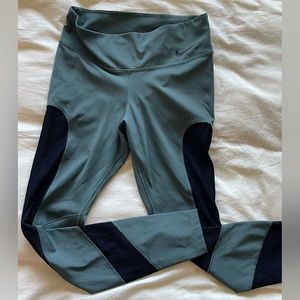 Nike workout leggings